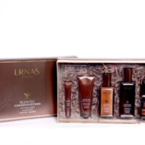 LARNAS Black Tea  Anti Aging Facial